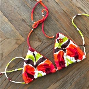 billabong. triangle tie bikini top. (med)
